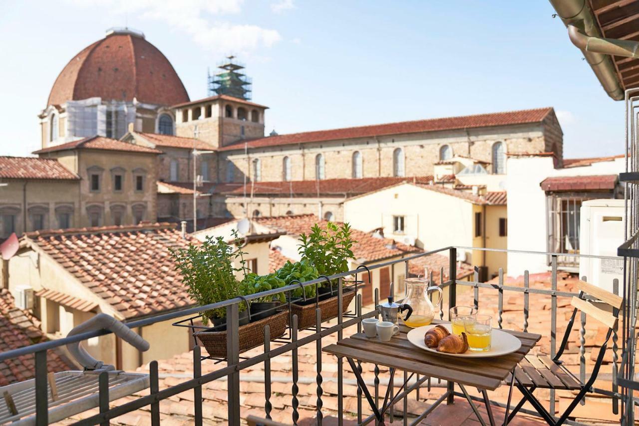 One Of A Kind Near The Duomo W/Balcony Palace Apt Florença Exterior foto