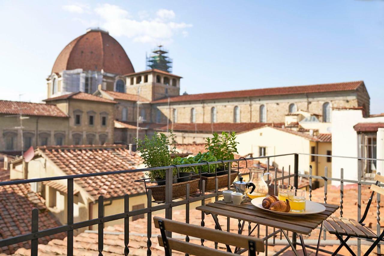 One Of A Kind Near The Duomo W/Balcony Palace Apt Florença Exterior foto