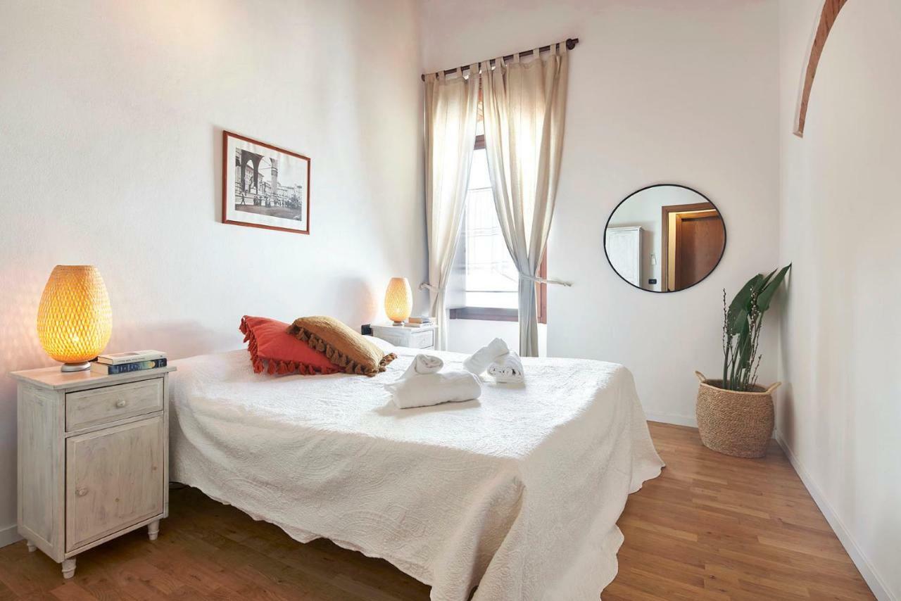 One Of A Kind Near The Duomo W/Balcony Palace Apt Florença Exterior foto